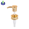 Pompe de luxe de distributeur de lotion de couleur d'or pour le gel cosmétique ou la bouteille de shampooing 33/410