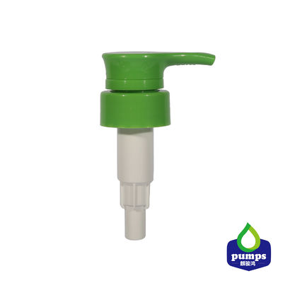 Pompe en plastique détersive de lotion de savon de shampooing de pompe de vert d'aperçu gratuit